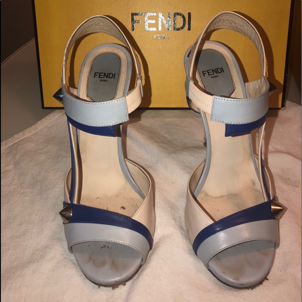 Authentic Fendi sandalo mix